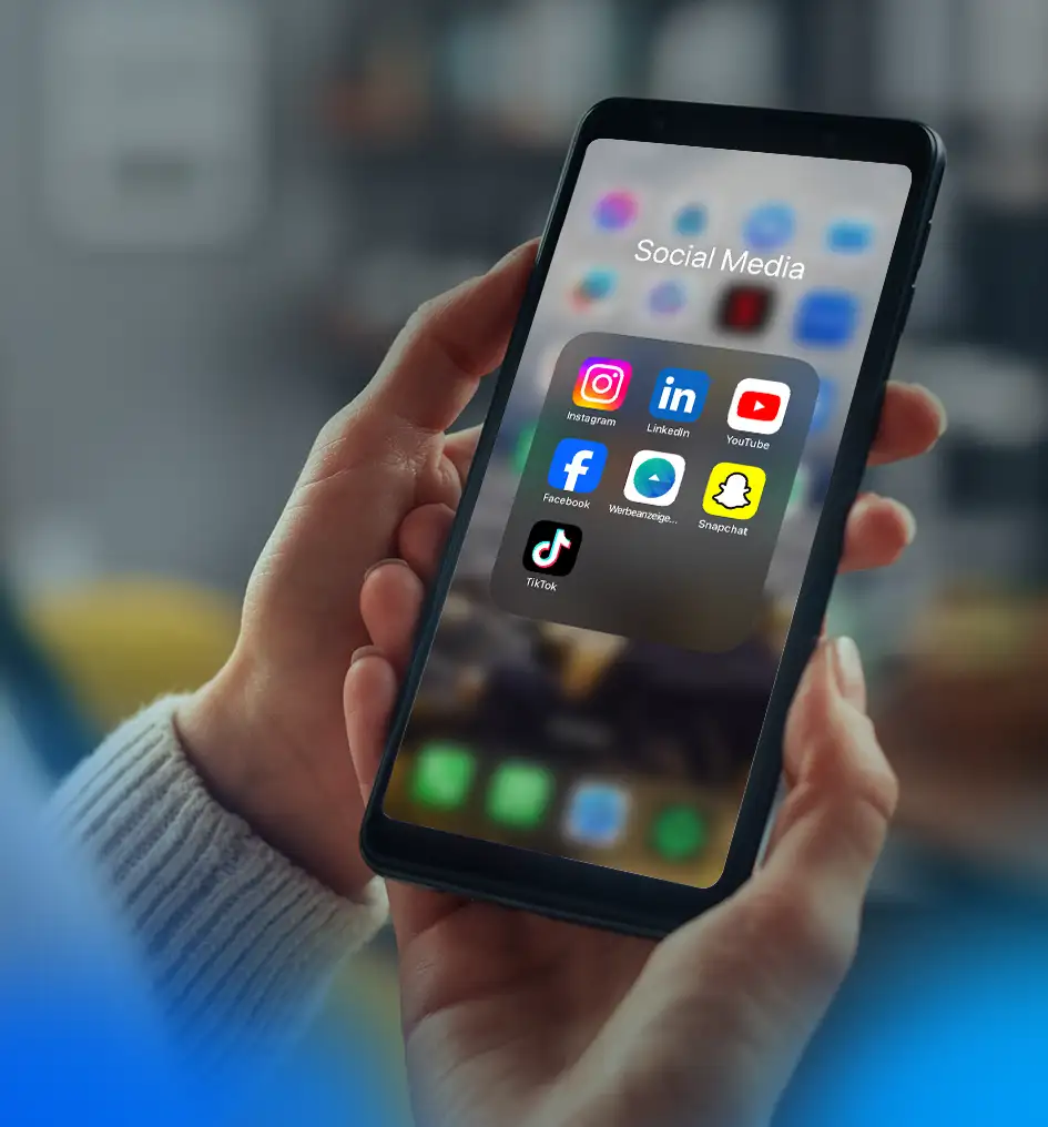 Recruiting Kanäle Übersicht Handy welches die verschiedenen Apps für Recruiting zeigt